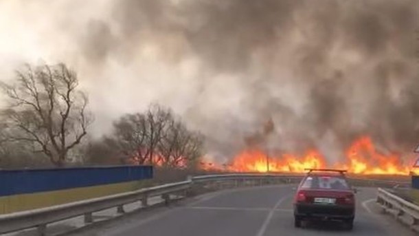 Стало известно о масштабах вчерашнего пожара под Одессой